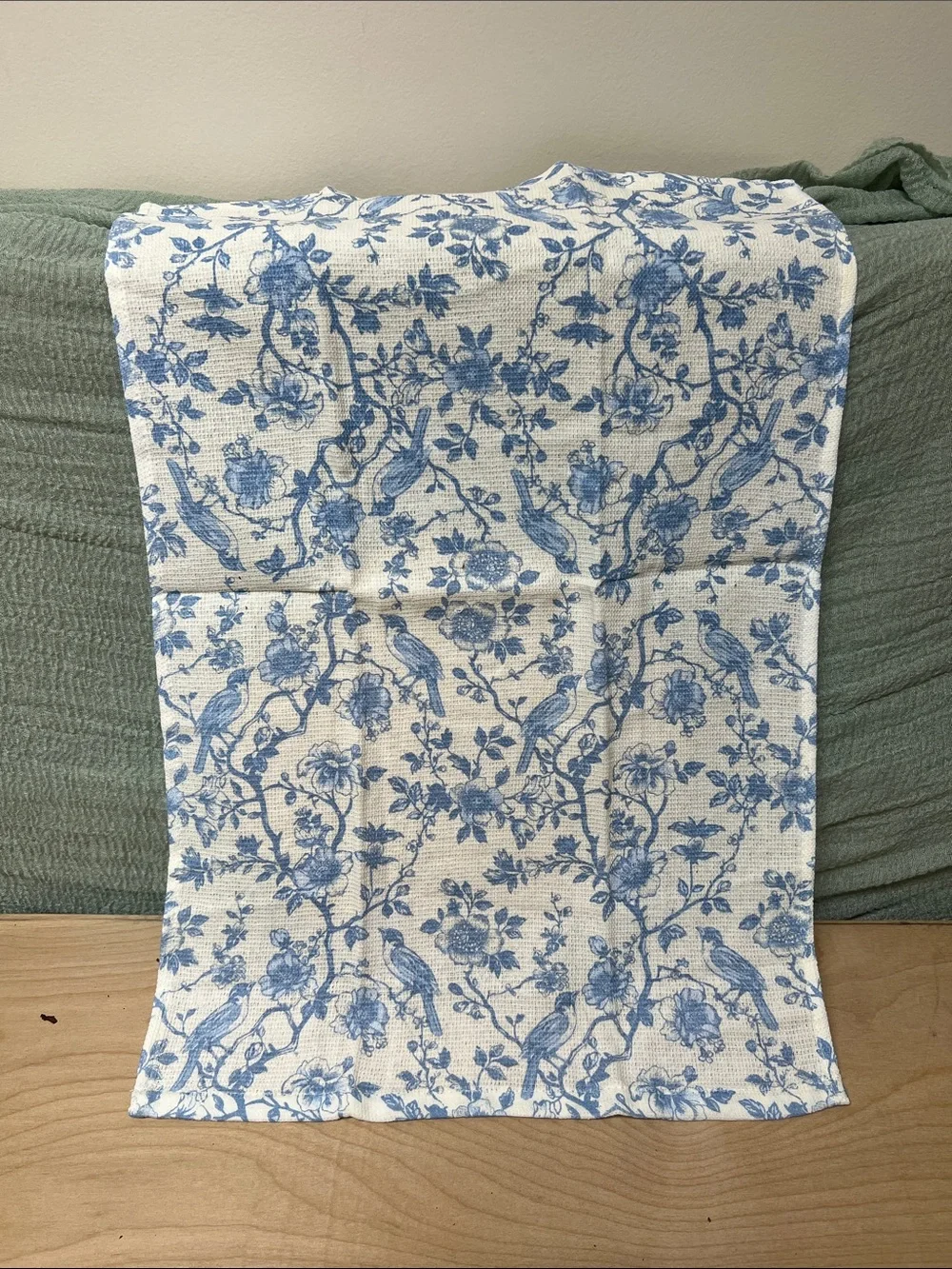 Blue Toile Oven Mitt and Towel Set